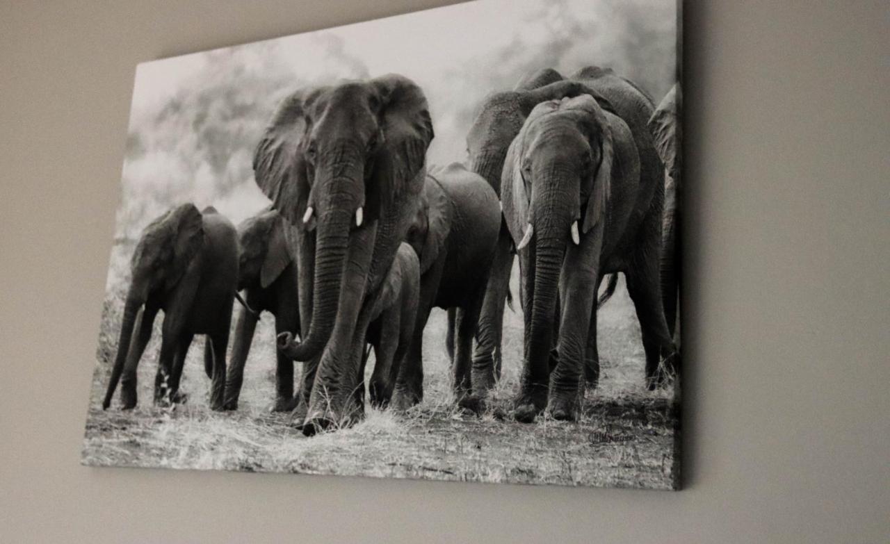 The Grey Haven Birmingham Villa ภายนอก รูปภาพ