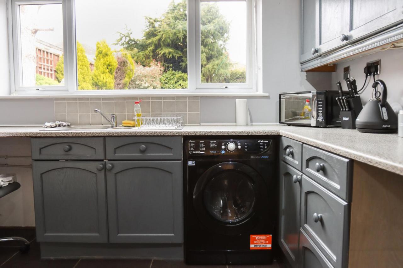 The Grey Haven Birmingham Villa ภายนอก รูปภาพ